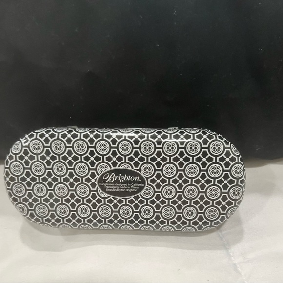 BRIGHTON Eyeglass Metal Tin Case - Picture 4 of 4